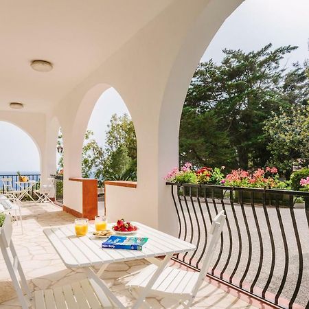 Villa Del Quarzo Племирио Екстериор снимка