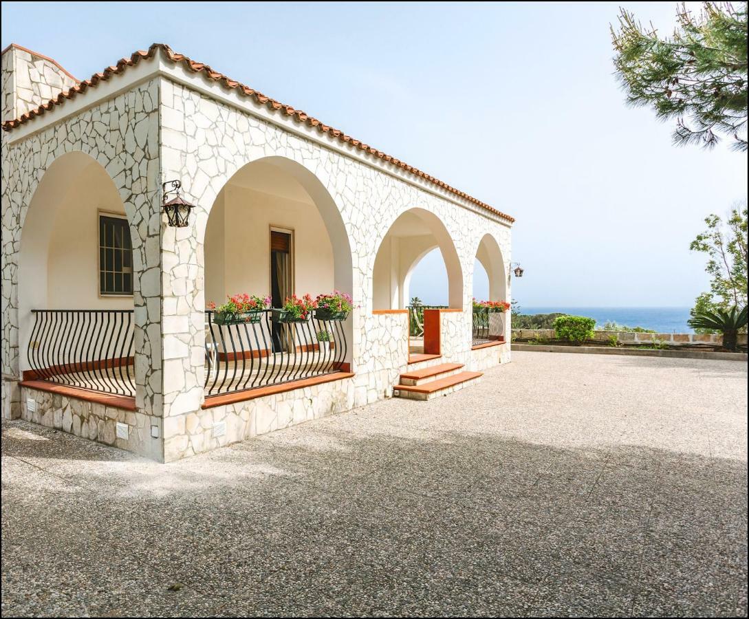 Villa Del Quarzo Племирио Екстериор снимка